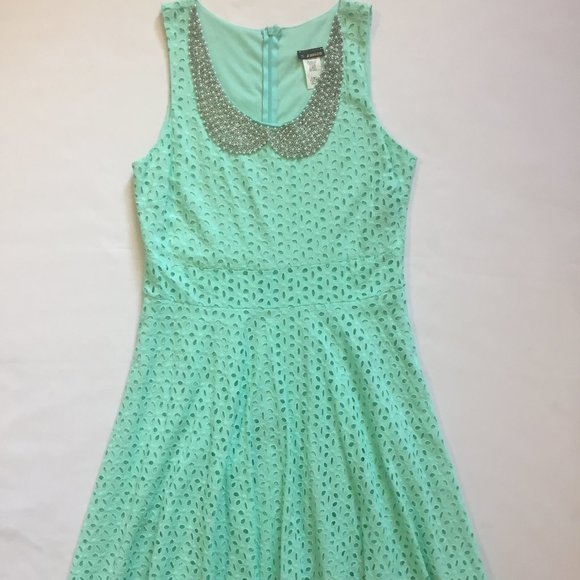 Grad Dress Mint Embroidered Lace Beaded Collar - Picture 1 of 16